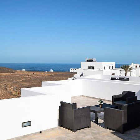 Triton 6 Villa La Santa Exterior photo